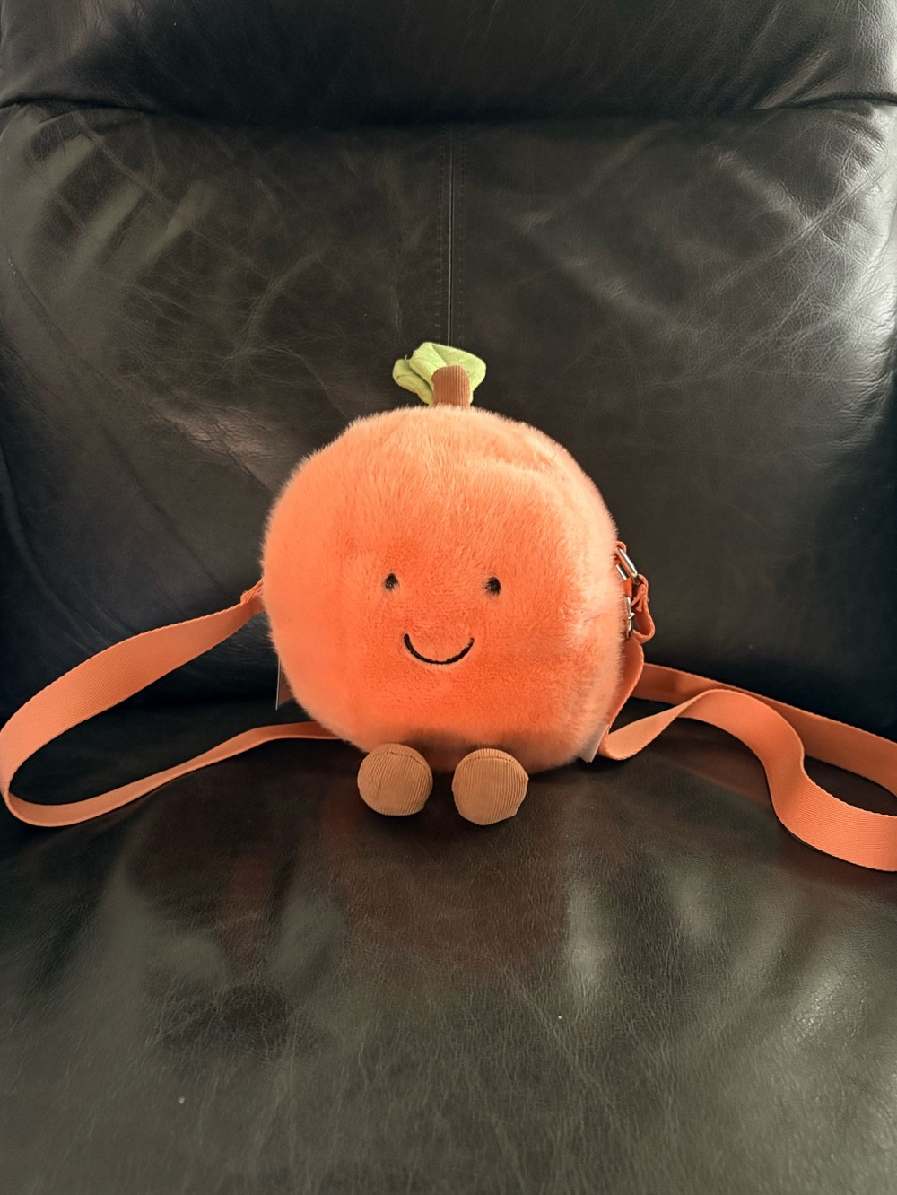 Jellycat Amuseables Peach Shoulder Bag